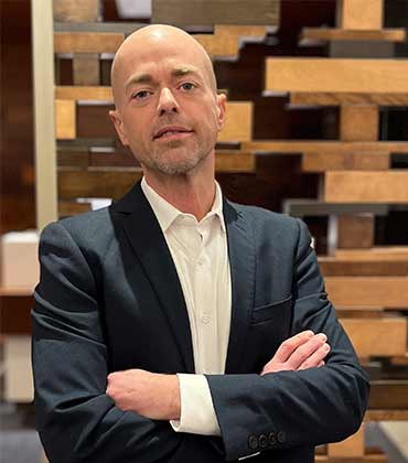 Jonathan McNally, General Manager Jonathan McNally, General Manager